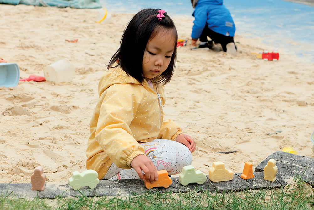 Little Lands - Construction